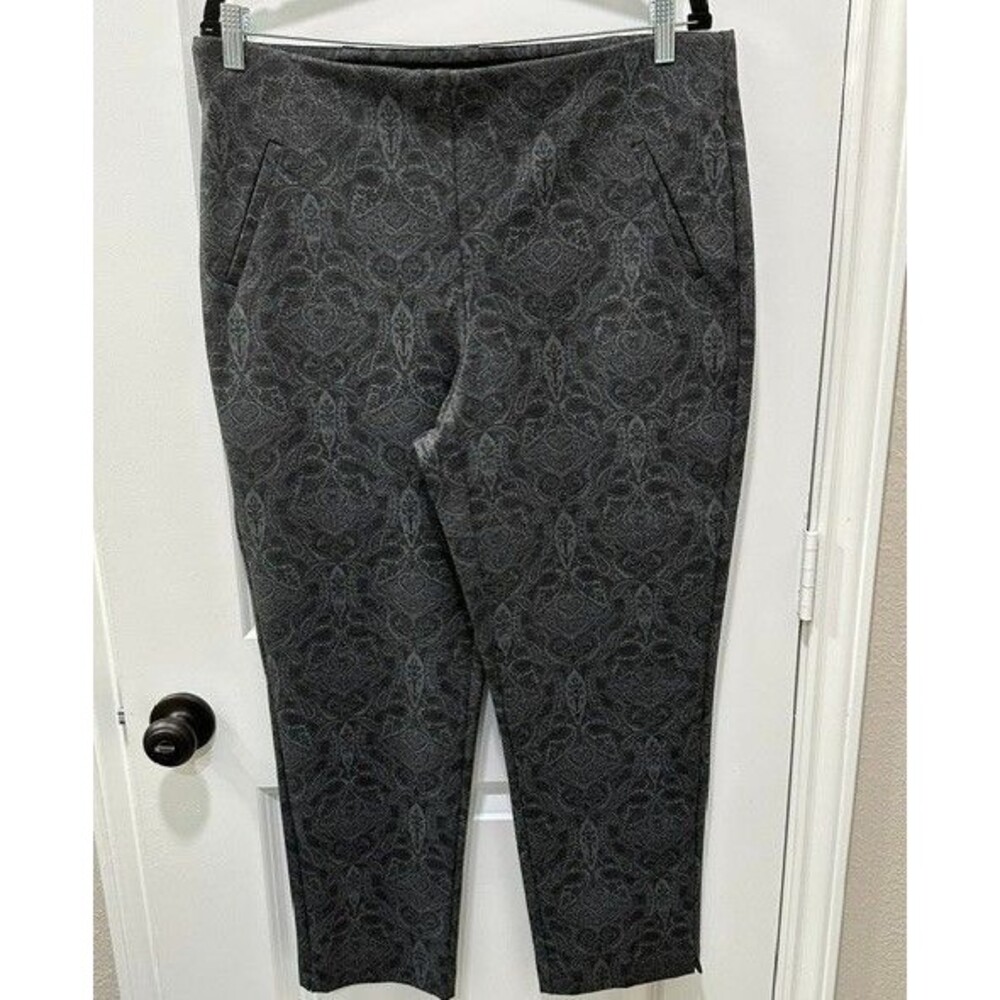 Chico's Fabulously Slimming Ankle Pants Sz 2.5 Black Grey Paisley Damask PullOn